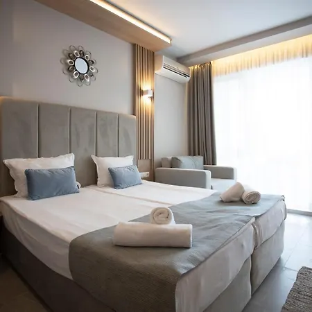 Selena Family Hotel 3*