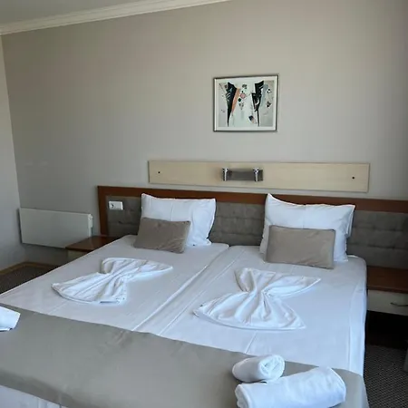 Otel Selena Family