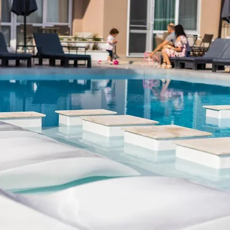 Hotel Selena Family 3*