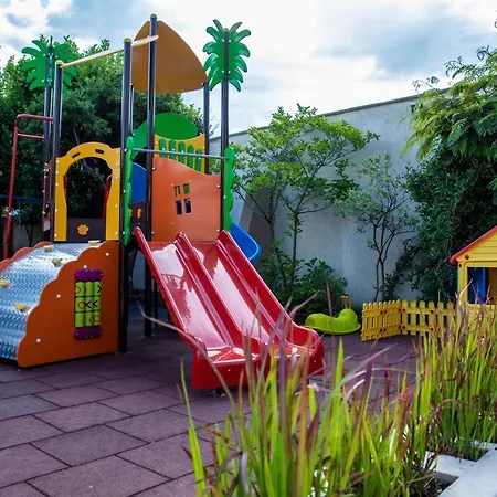 Selena Family Hotel