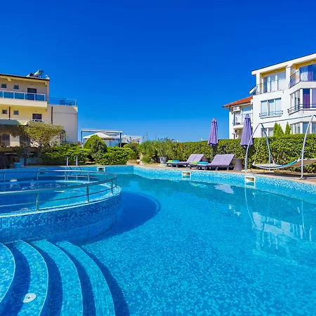 Selena Family Szozopol