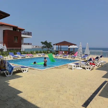 Selena Family Hotel