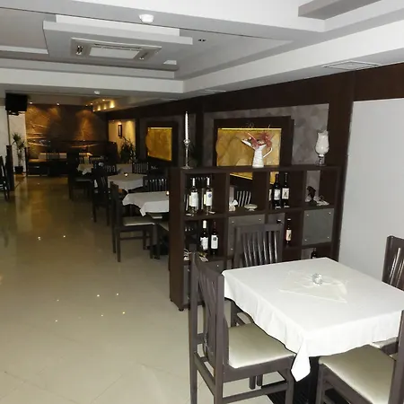 Otel Selena Family