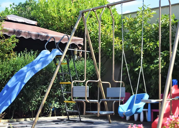 Selena Family Hotell 3*