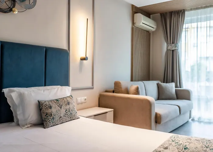 Selena Family Otel 3*