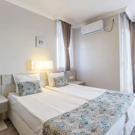 Selena Family Отель Созополь